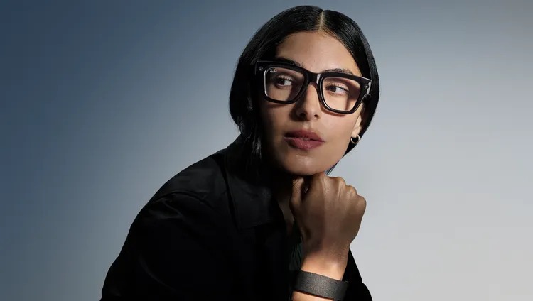 作業員が暴露：Ray-Ban Metaメガネがトイレ使用動画を録画、Metaはプライバシー隠蔽で非難