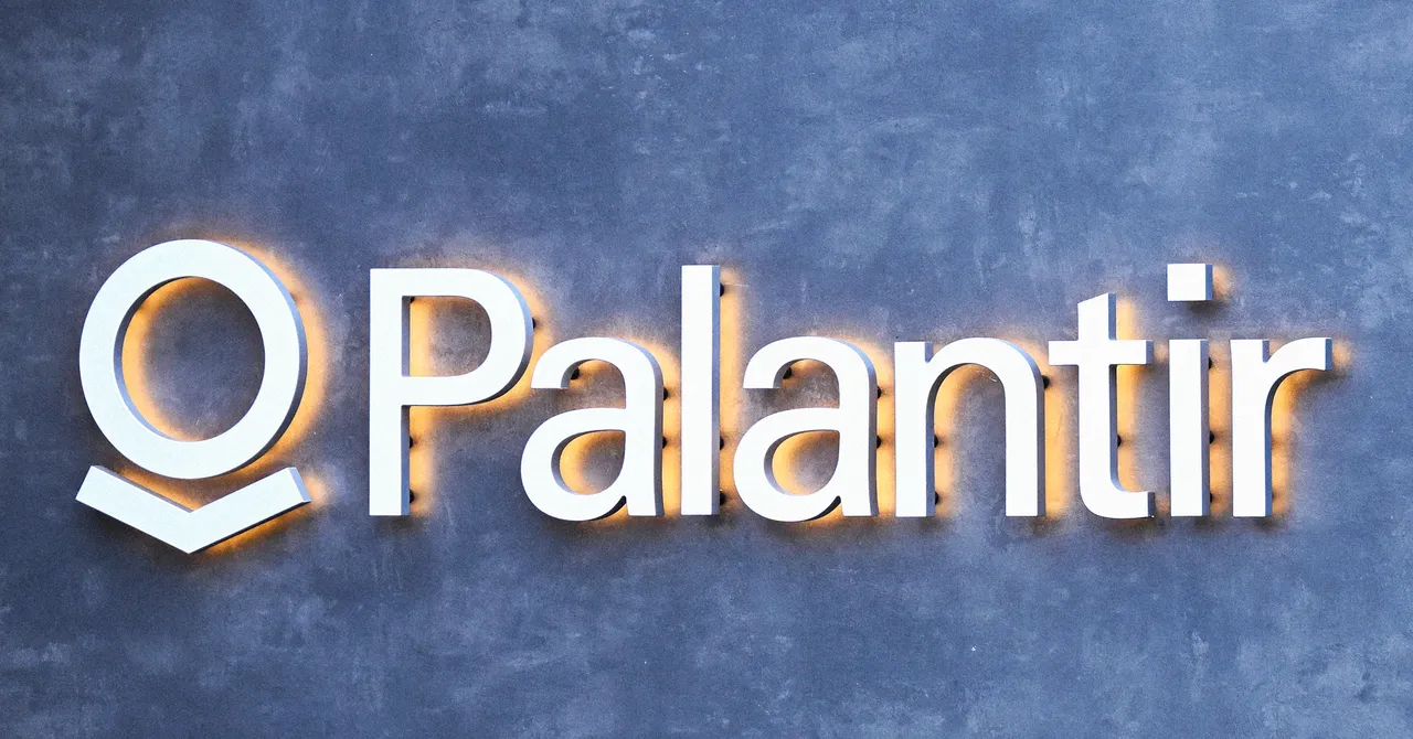 Palantir演示：軍がAIチャットボットで作戦計画を生成する方法