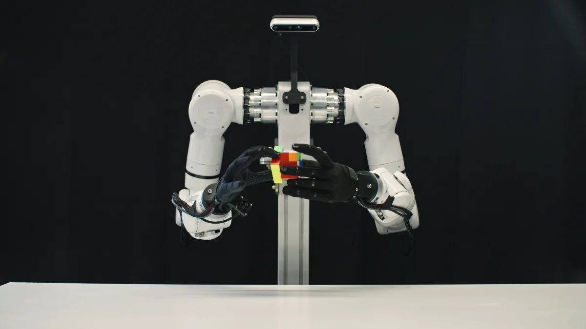 Genesis AIフルスタックロボットモデル初公開：ロボットハンドが複雑なタスクを実演