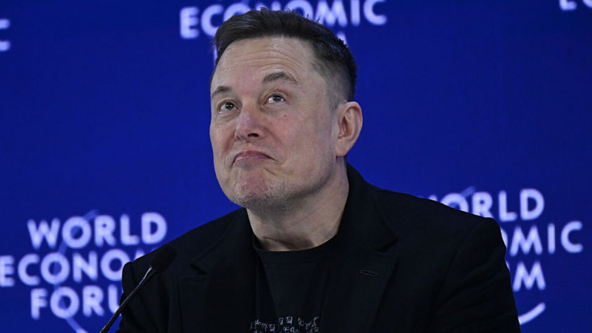 マスク氏が再びFTC監査からの逃避を画策、Xのデータプライバシーに懸念