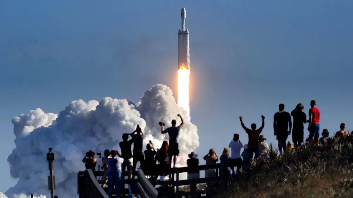 SpaceX、評価額が27兆ドルに急騰――アマゾンを超え非上場企業世界最高値へ