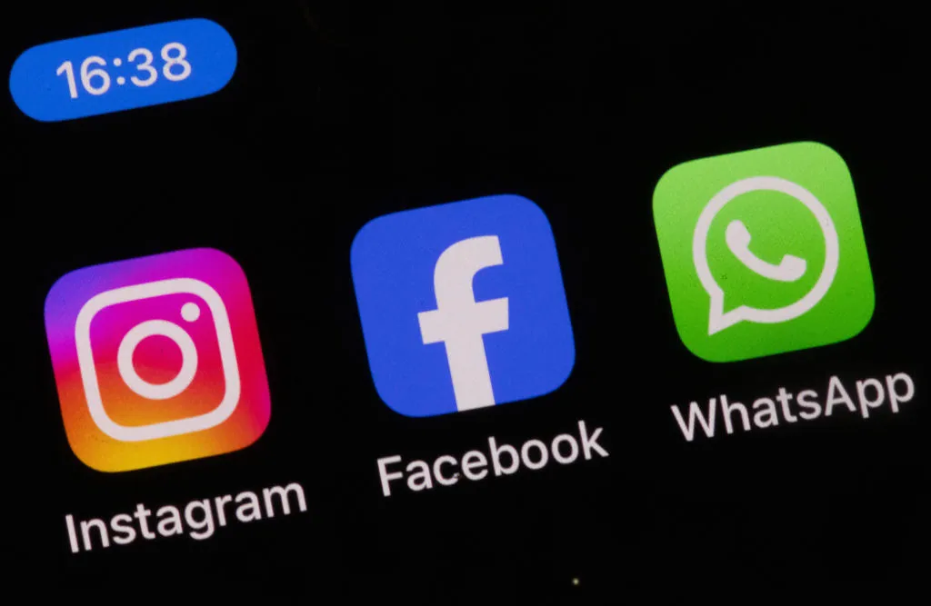 MetaがFacebookに「AIモード」を導入、各プラットフォームの公開情報を統合