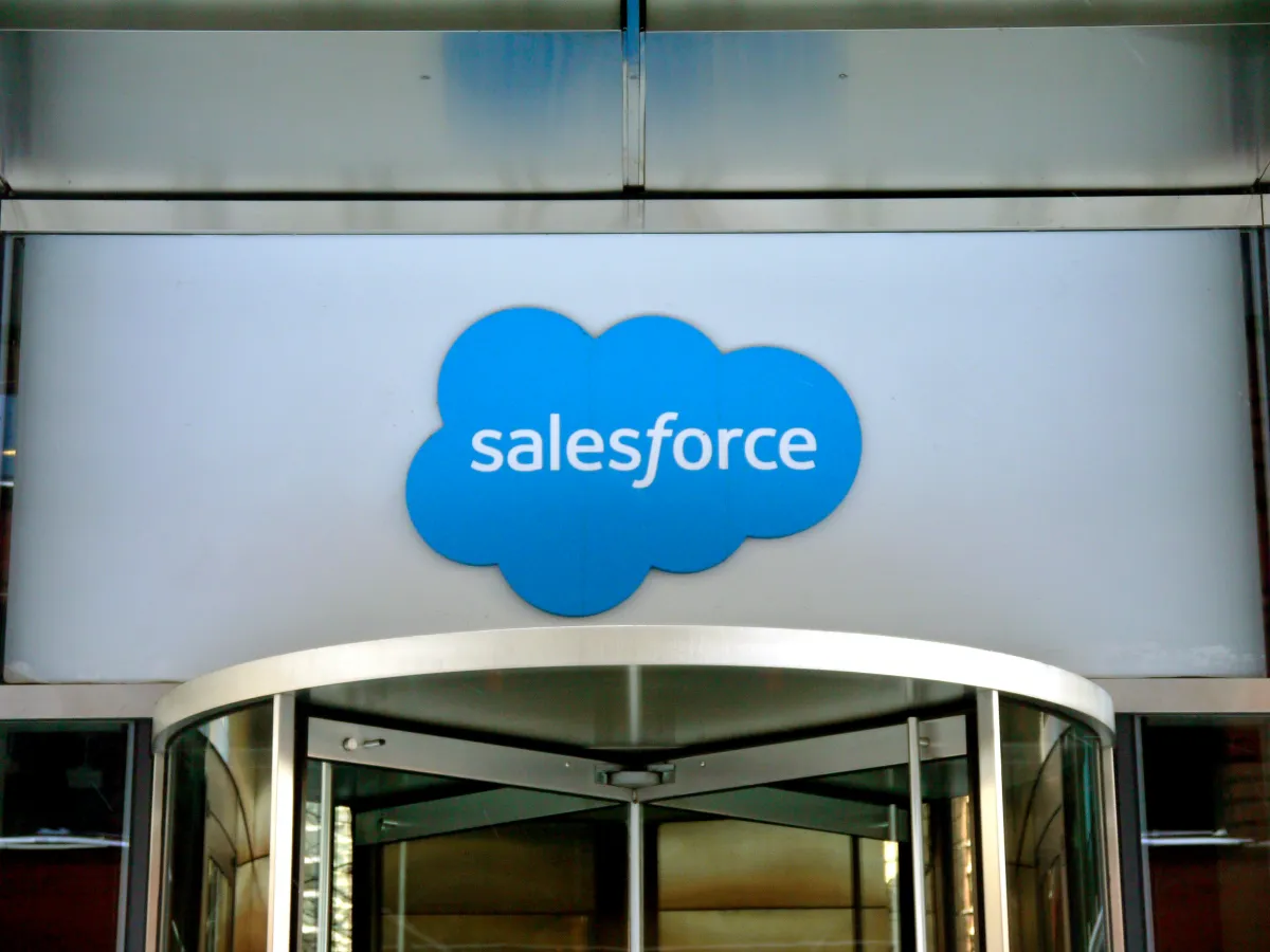 SalesforceがAIカスタマーサービスプラットフォームFinを36億ドルで買収