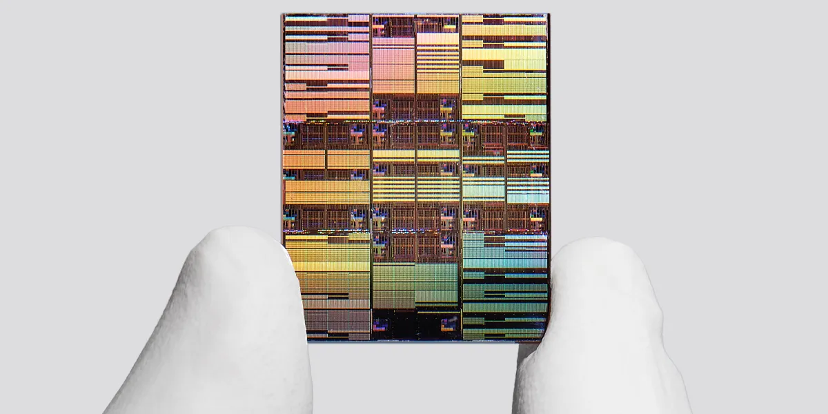 IBMが新型チップ技術を発表：爪の大きさに1000億個のトランジスタを集積、ムーアの法則がさらに10年延長か