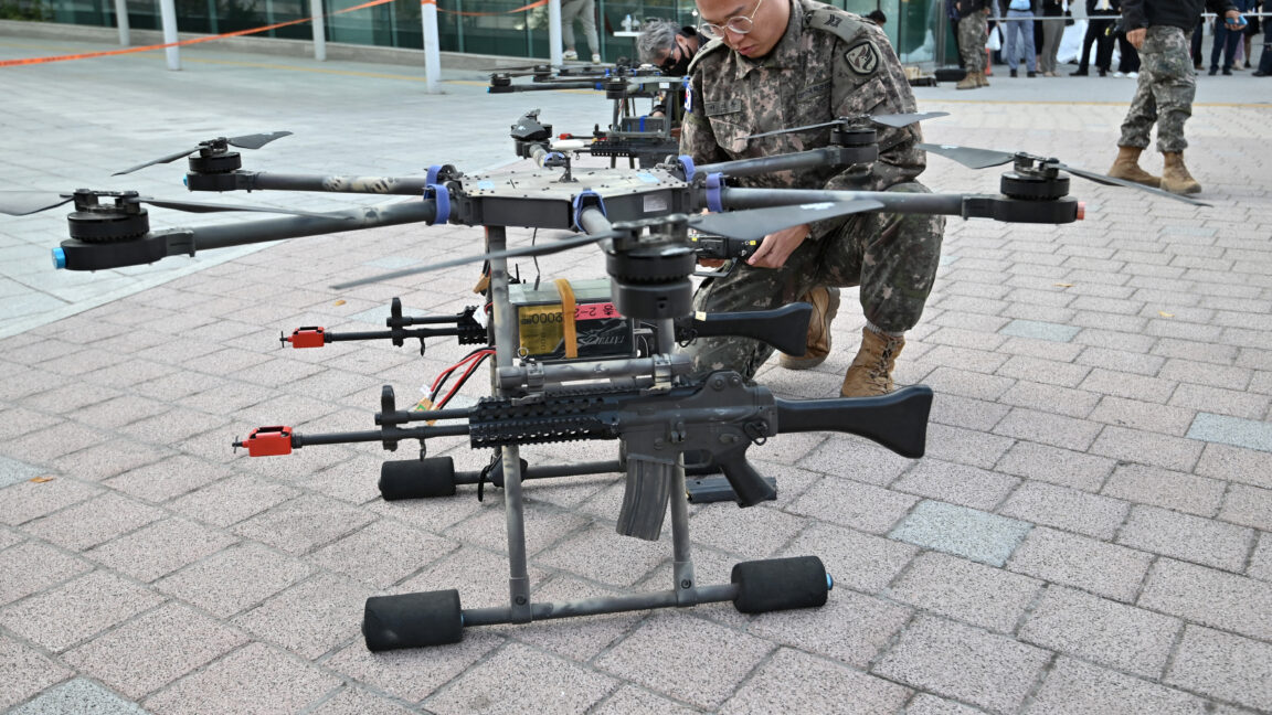 韓国、50万の全軍兵士を「ドローン戦士」として訓練する計画を発表