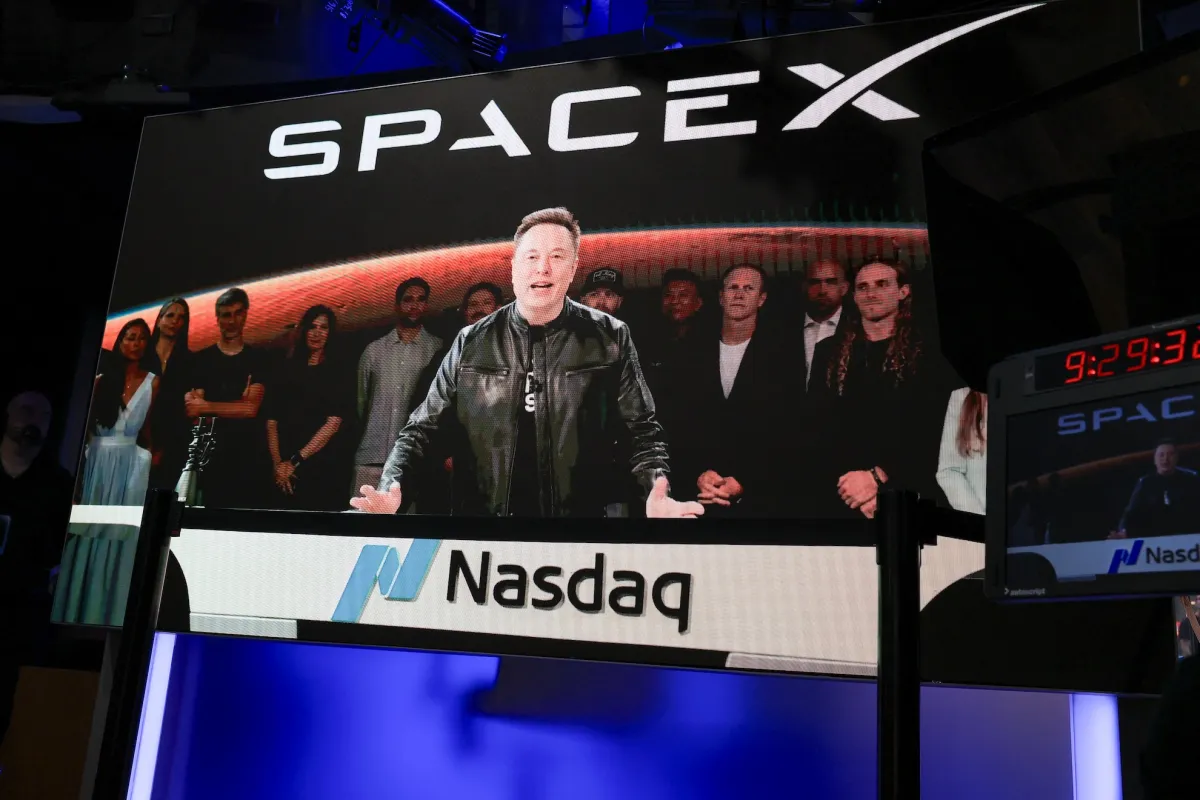 SpaceXの株価がIPO発行価格135ドルを割り込む、スターシップ打ち上げも間近