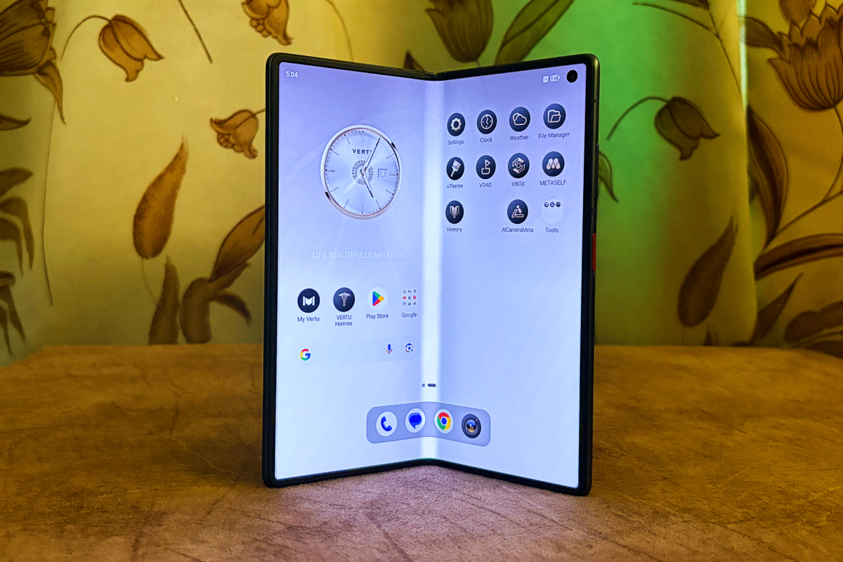 Vertuが6,880ドルのAI管家スマホを発売：実際の使用感は？