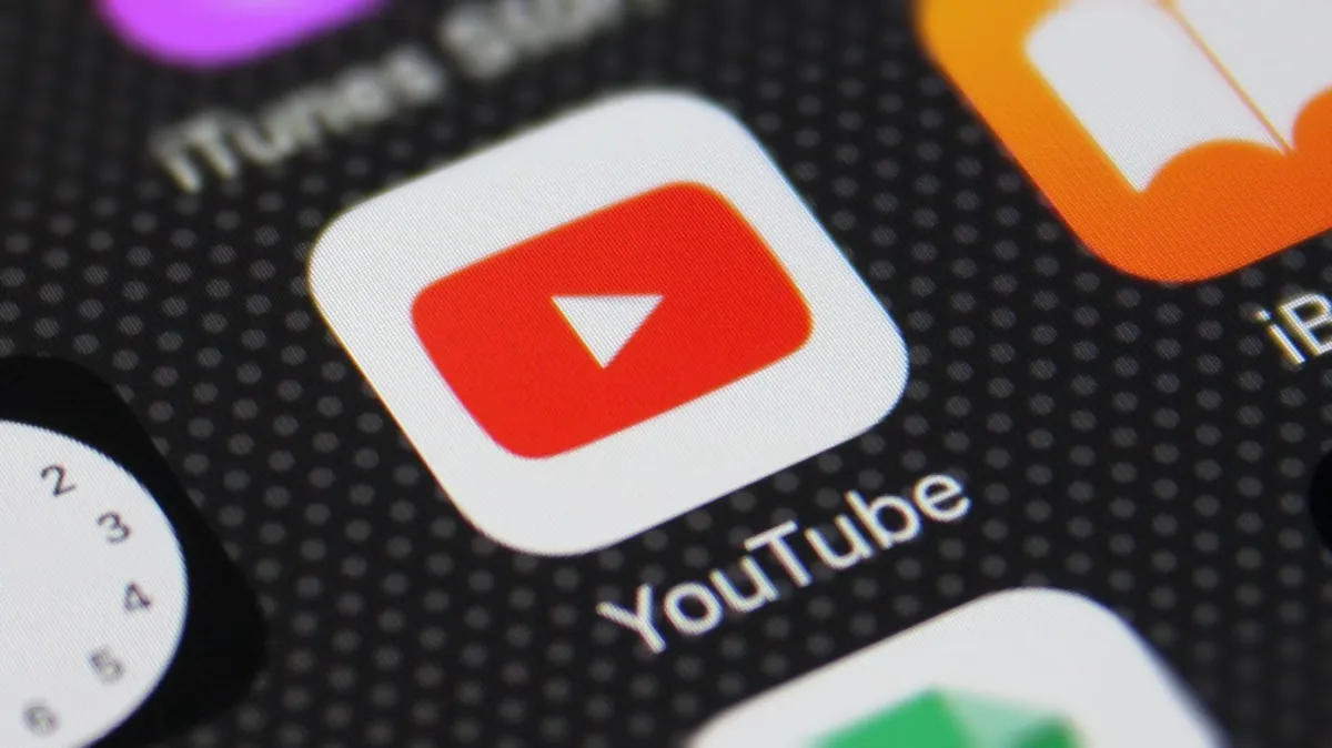 YouTubeがポリシーを更新：AIスパムと低品質動画を厳しく規制