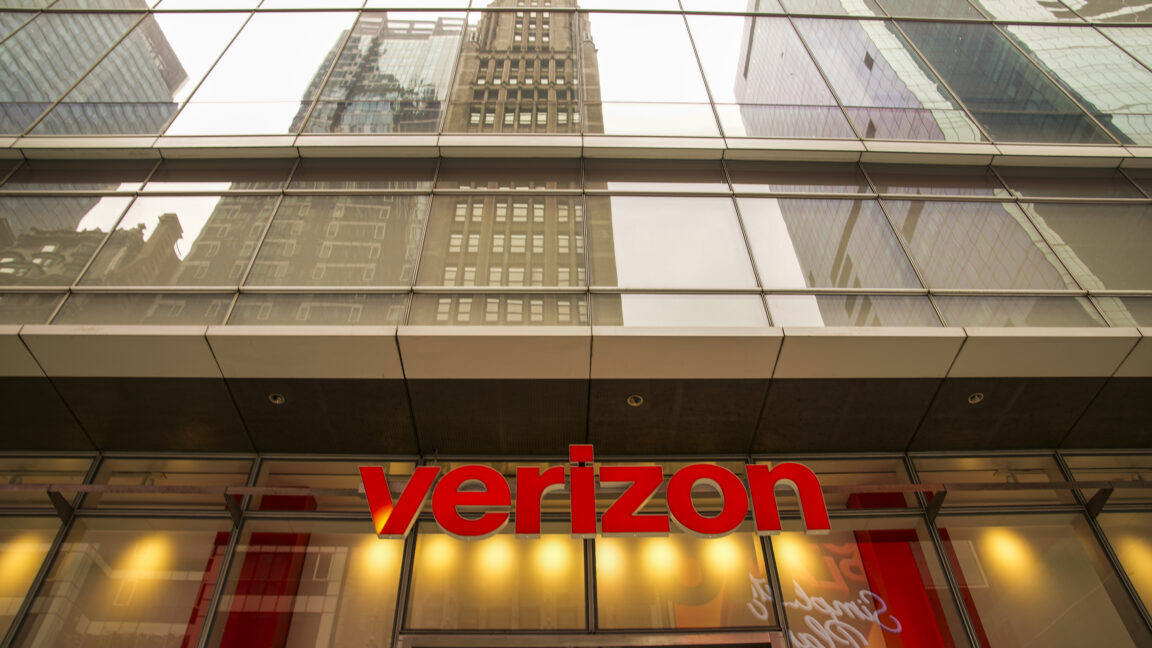 VerizonとGoogleが10億ドルのダークファイバー契約を締結、AI収益を狙う