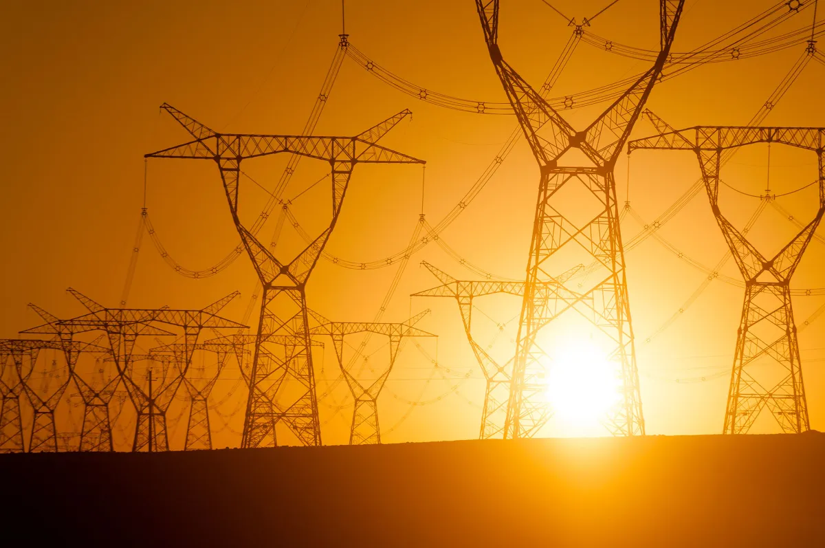 米国最大の電力網：データセンターへの一時停電で系統崩壊を防止か