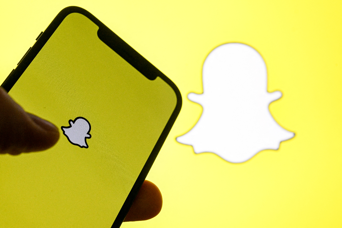 SnapchatがAI生成コンテンツへの報酬を廃止、人間クリエイターの創作に注力