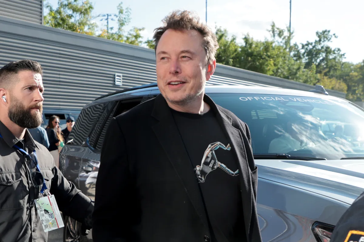 マスク氏、決算説明会の半分以上をロボットとAIに費やす――自動車事業は蚊帳の外