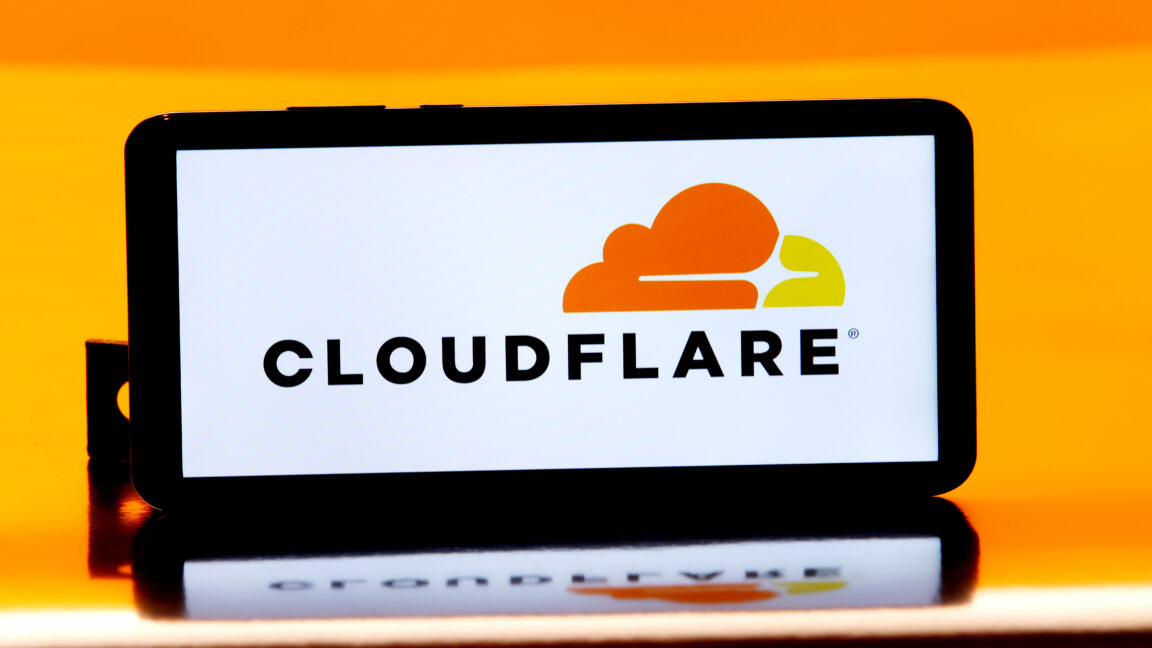Cloudflareが「バイブコーディング」プラットフォームをオープンソース化、非プログラマー向けに開発