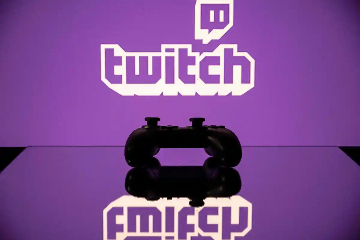 アマゾン、TwitchストリーマーのコンテンツをデフォルトでAI学習に使用——配信者はオプトアウト可能