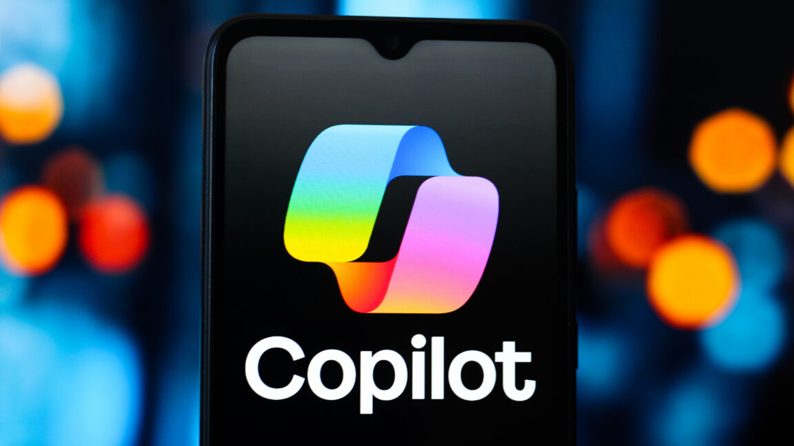 Microsoft CopilotにAI深刻な脆弱性が発覚：隠しパラメータを悪用したパスワード窃取が可能に