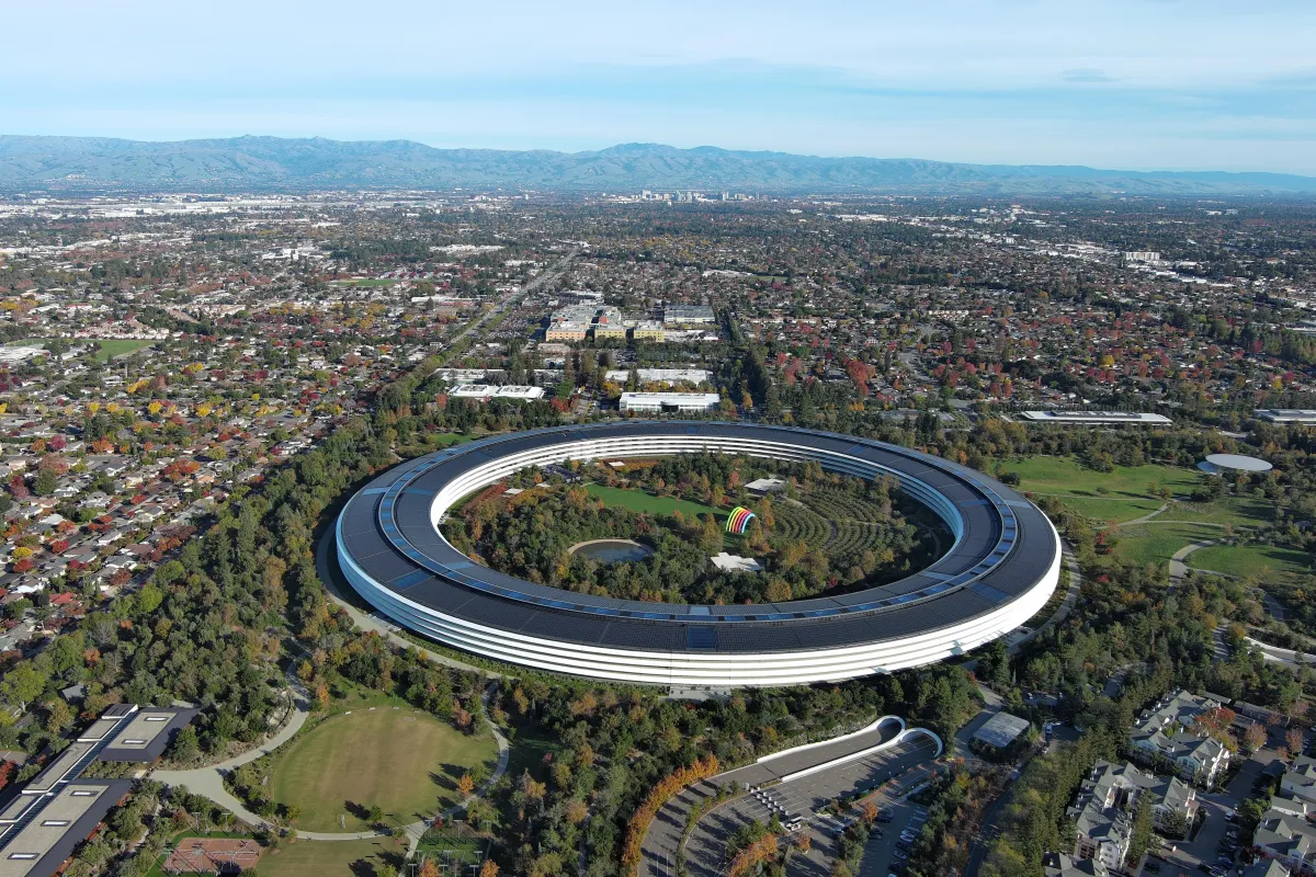 アップル衝撃暴露：元従業員がOpenAIのためにデータを窃取し証拠を隠滅