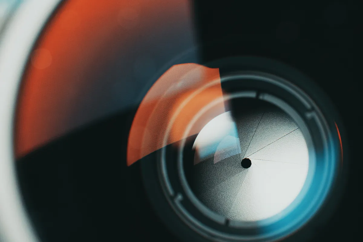 OpenAIがApple元エンジニア創業のGlass Imagingを3億ドルで買収