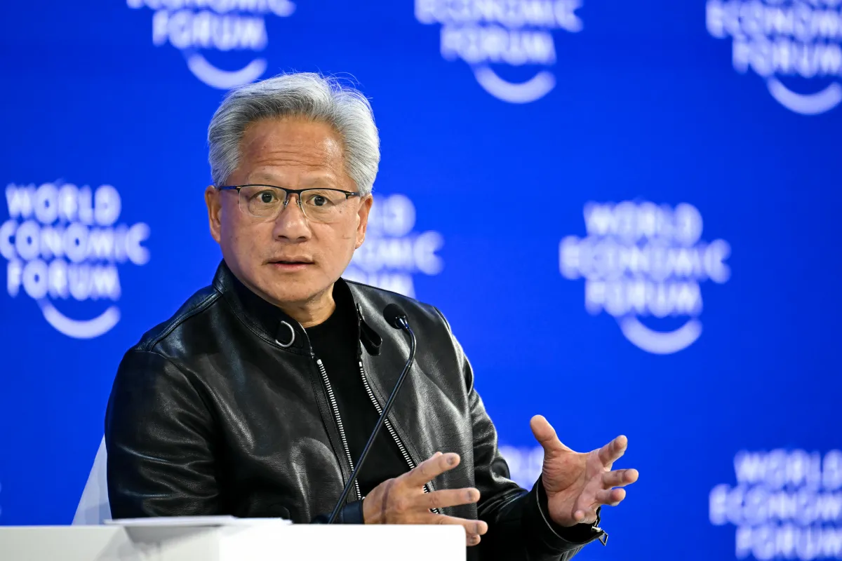 ファン・ジェンスンがトランプ大統領に直接表明：「AIの発展を減速させない」