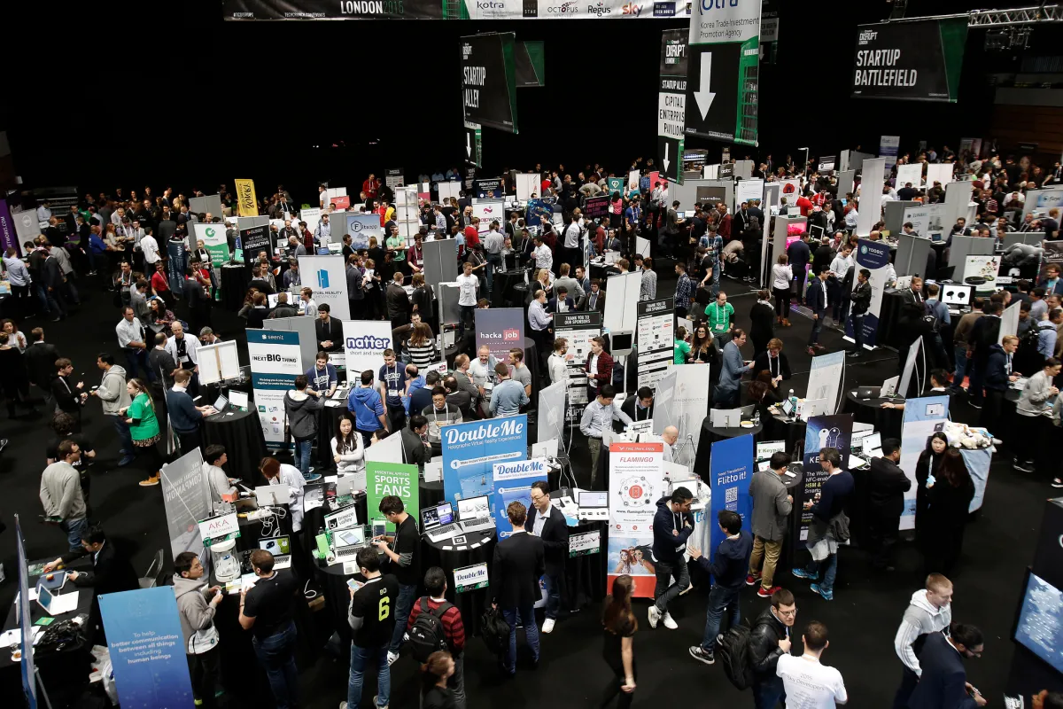 カウントダウン3日：Disrupt 2026のブースで1万人のVCと創業者に向き合う