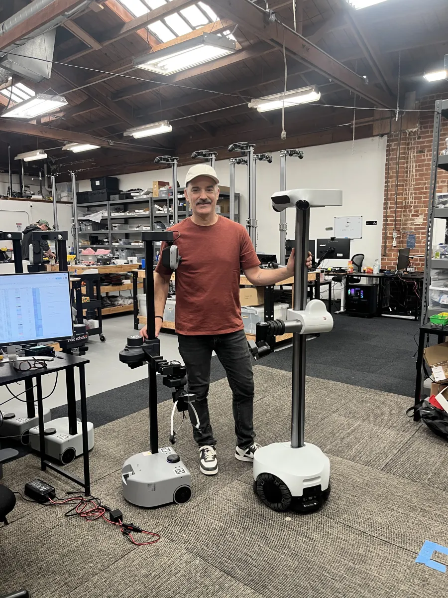 Hello RobotのCEOがTechCrunch Disrupt 2026でStretch 4をライブデモ