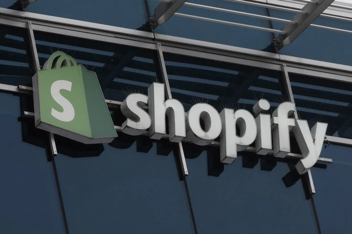 ShopifyがブラウザAIエージェントにチェックアウトプロセスを開放