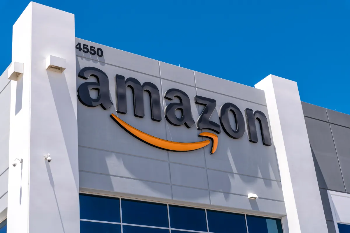 データセンター取引に秘密保持の時代の終わり：アマゾン・マイクロソフトはコミュニティの信頼を取り戻せるか