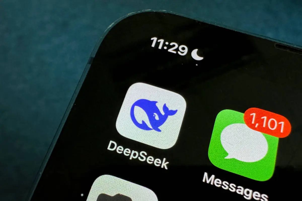 DeepSeek、150億ドル調達との報道——米禁令後も逆風下で拡張か